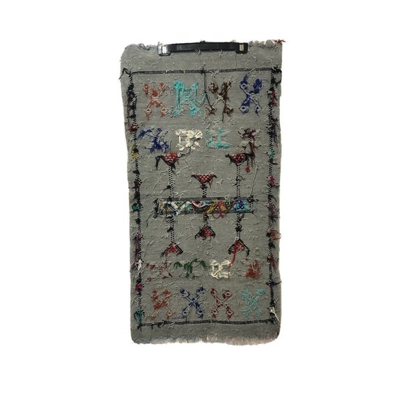 Hand Knotted Chenille Rug Geometric Patterns Soft/ Clean! 21.5" x 41" - Picture 4 of 5